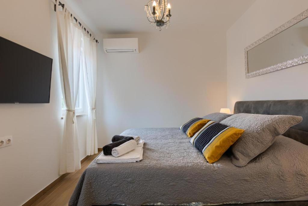 Apartments Dream In Arena 1 Pula Center Free Parking Exterior photo