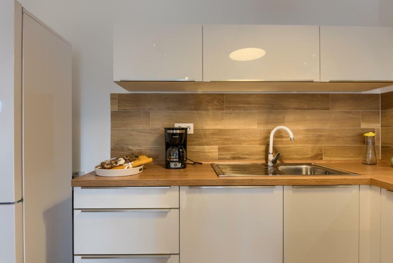 Apartments Dream In Arena 1 Pula Center Free Parking Exterior photo